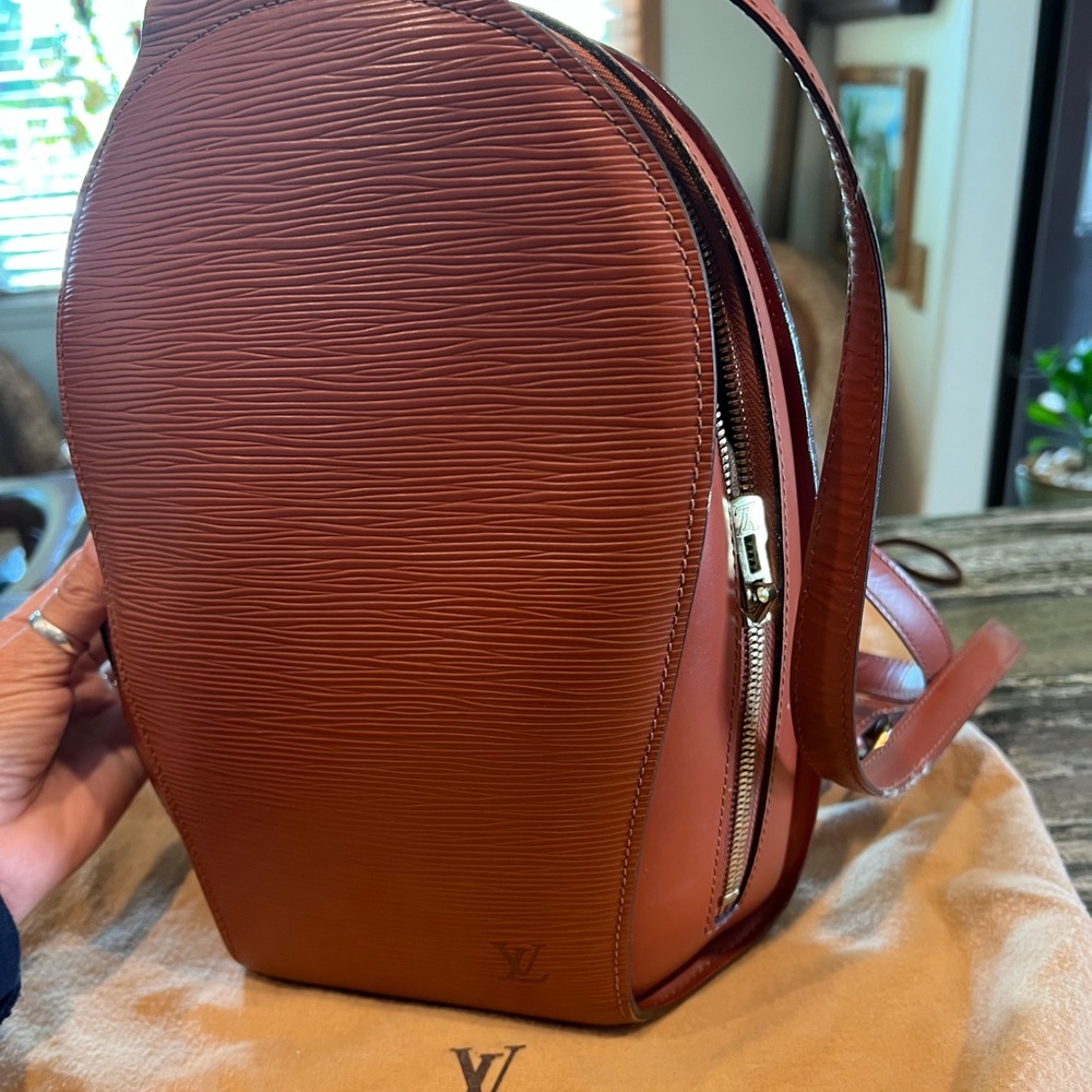 ♦️Authentic Louis Vuitton mabillon Epi Backpack. ❤️FLASH Sale!!❤️